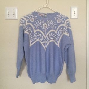 ⭐️ SALE! 🌙 Vintage Embroidered Light Blue Sweater
