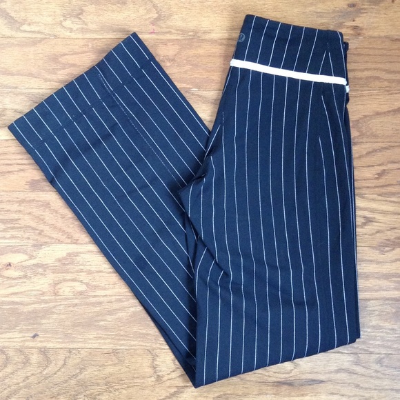 Lululemom Pin-Striped Yoga Pant