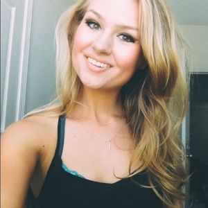 Meet your Posher, Abi