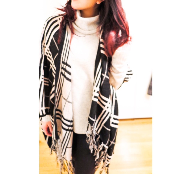 LF black/tan plaid poncho