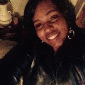 Meet your Posher, Tanya niaisa