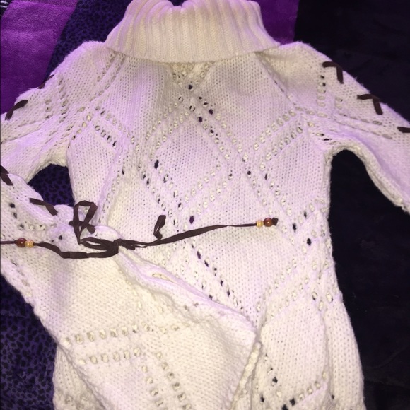 turtle neck sweater