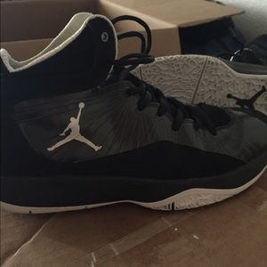 Jordans basketball shoes