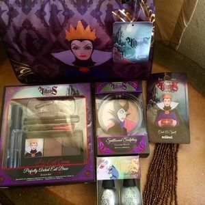 💢SOLD💢 Disney villains gift set