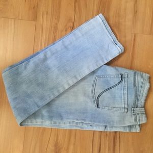 LIGHT BLUE SKINNY JEANS