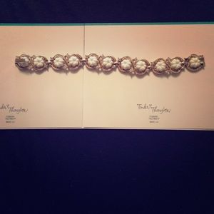 Trifari Signed Vintage Flower Bracelet