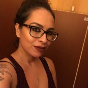 Meet your Posher, Sandy