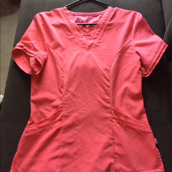 Coral Urbane Scrub set