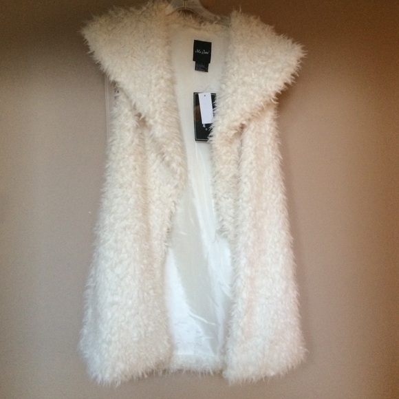 Me Jane Jackets & Blazers - Faux fur shelled coat