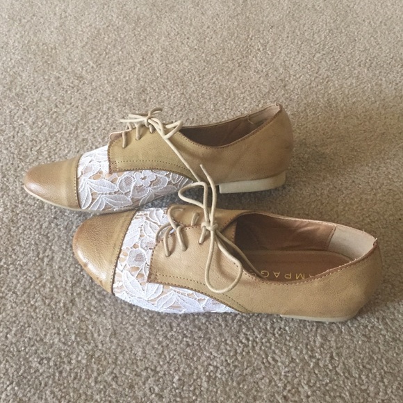 Mustard lace shoes