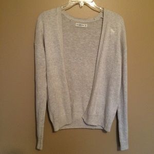 Abercrombie & Fitch Cardigan off white in color