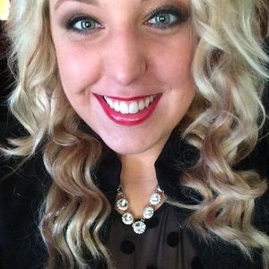 Meet your Posher, Deanna