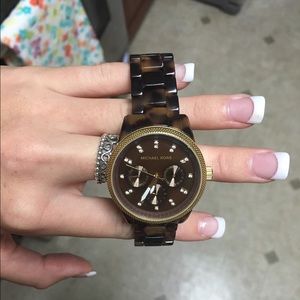 Price drop--😍Michael Kors tortoise shell watch😍