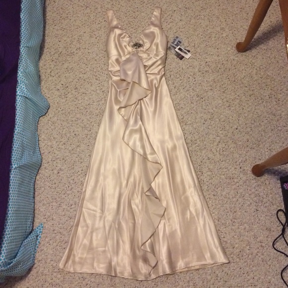 50% OFF Beige silk dress