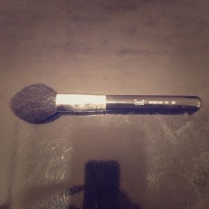 Sigma Beauty Tapered Face Brush F25