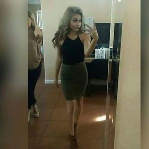 Meet your Posher, Perla