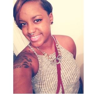 Meet your Posher, Deelynn