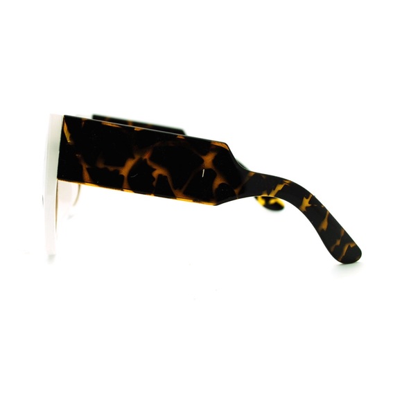 SOLD🚫 Oversized Cat Eye Sunglasses White/Tortoise - Picture 3 of 3