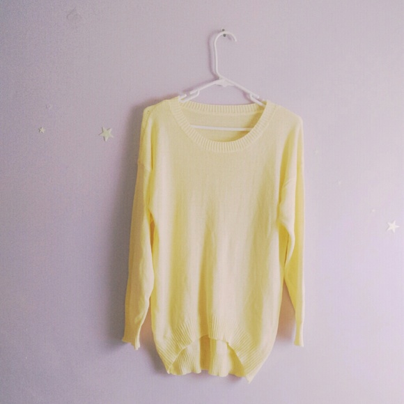 Pastel yellow sweater