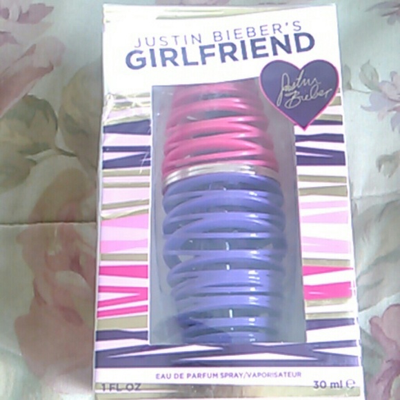 Justin beiber's girlfriend perfume