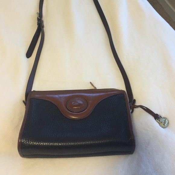 Dooney & Bourke hang bag