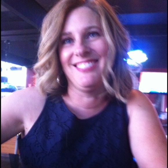 Meet your Posher, Angela - Picture 2 of 3