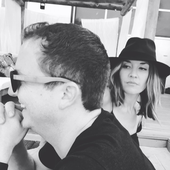 Meet your Posher, Tiffany - Picture 3 of 4