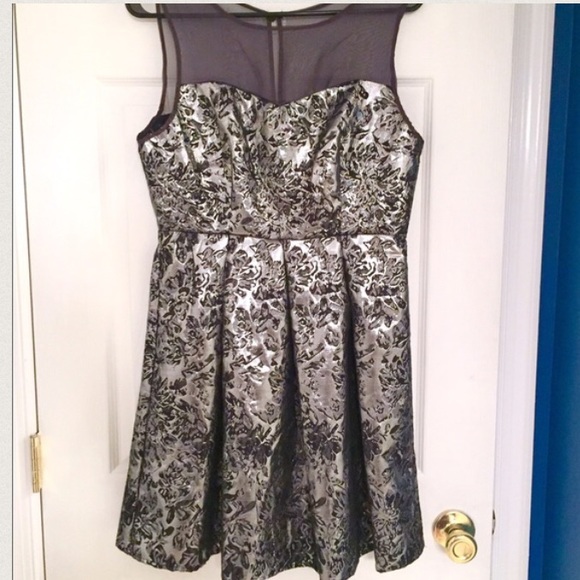 Francesca's Collections silver gray dress NWT