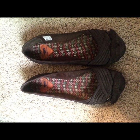 Brown flats
