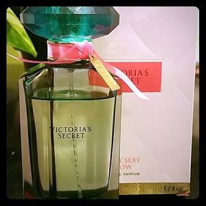 Victoria's Secret Limited E. Very Sexy Now Perfume