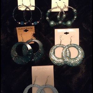 💙 Bundle of 5 Blue Color Themed Earrings💙