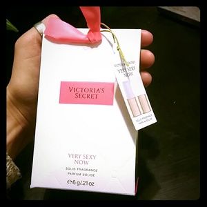 Very Sexy Now Solid Perfume Limited Edition