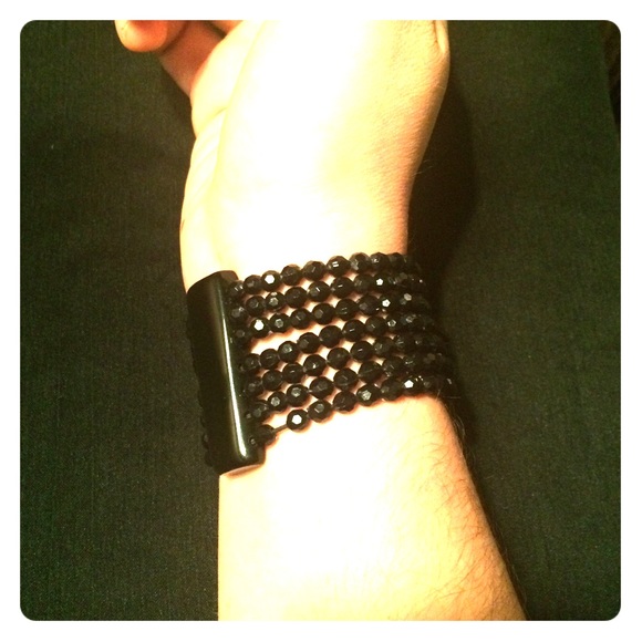 Black beaded bracelet