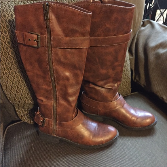 Riding boots