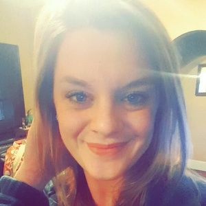 Meet your Posher, Cortney