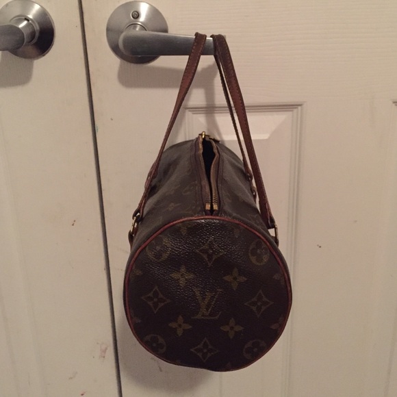 Luis Vuitton Hang Bag - Picture 2 of 4