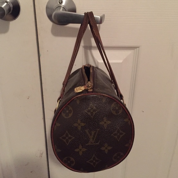 Luis Vuitton Hang Bag - Picture 4 of 4