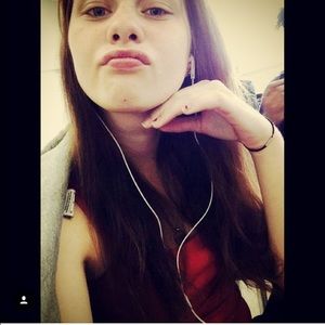 Meet your Posher, Julia