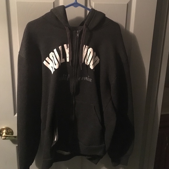 Hollywood CA sweatshirt hoodie comfy stylish men's