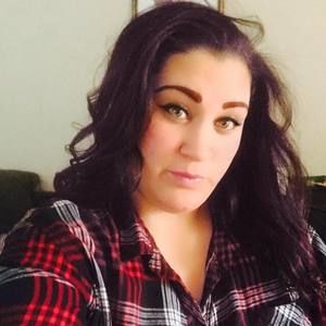 Meet your Posher, Dee