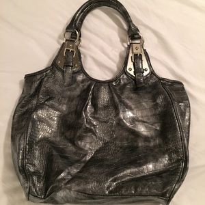 Super cute silver faux skin purse