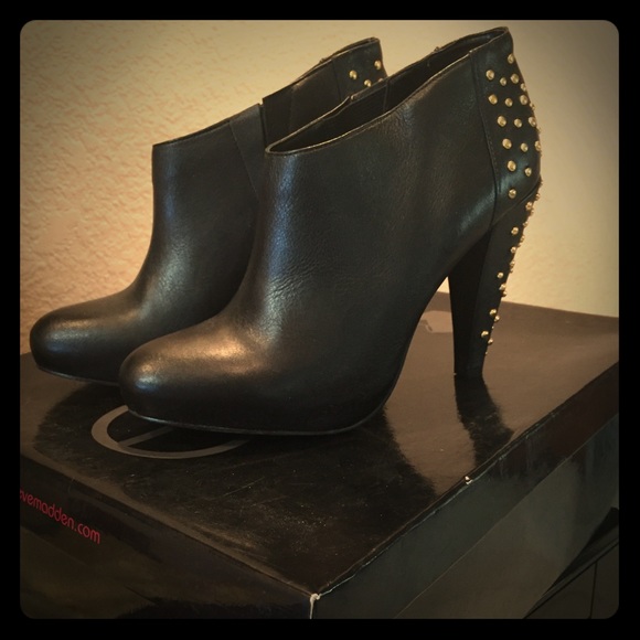Steve Madden "Clubbin" Boots