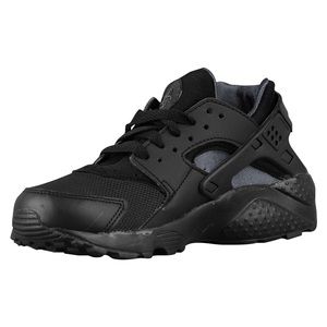 black huaraches