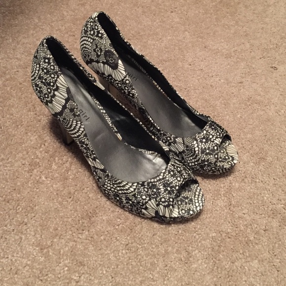 Madden Girl Shoes ❌not for sale❌ - Picture 1 of 4