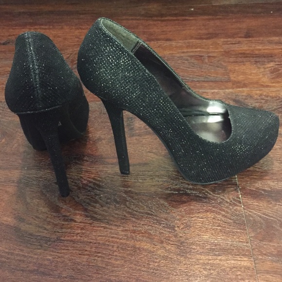 Shimmer Stiletto Platform Pumps from Forever 21 - Picture 3 of 4