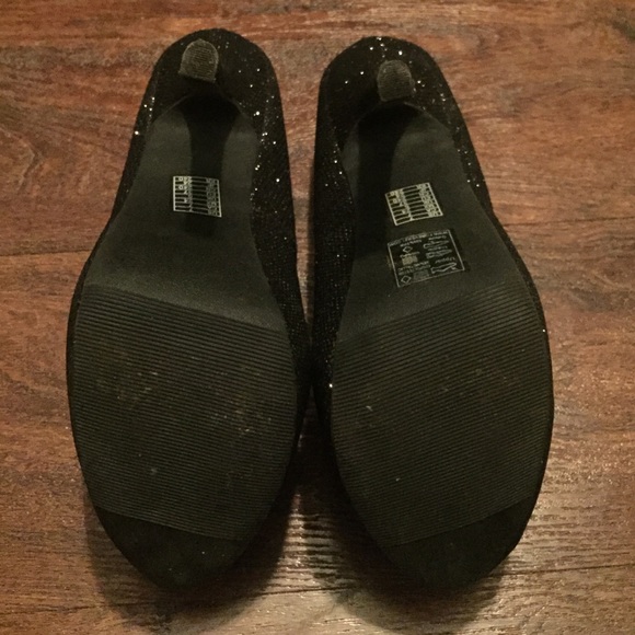 Shimmer Stiletto Platform Pumps from Forever 21 - Picture 4 of 4