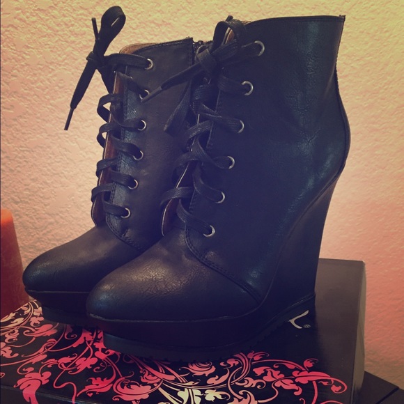 Qupid "Parlane" wedges