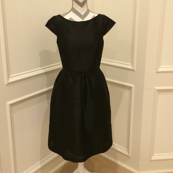 Alfred Sung Dresses & Skirts - Black shiny cocktail dress cap sleeved 50s look