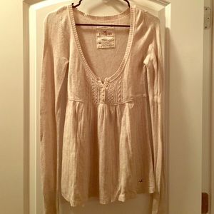 Cream Babydoll Hollister Sweater, Size Medium