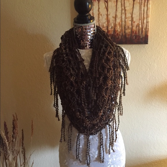 Crochet scarf/cowl